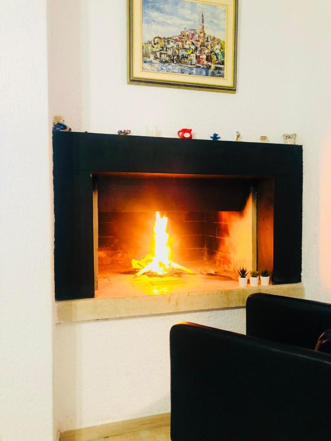 קאנפאנאר Modern Apartment With Fireplace & Stylish Kitchen מראה חיצוני תמונה